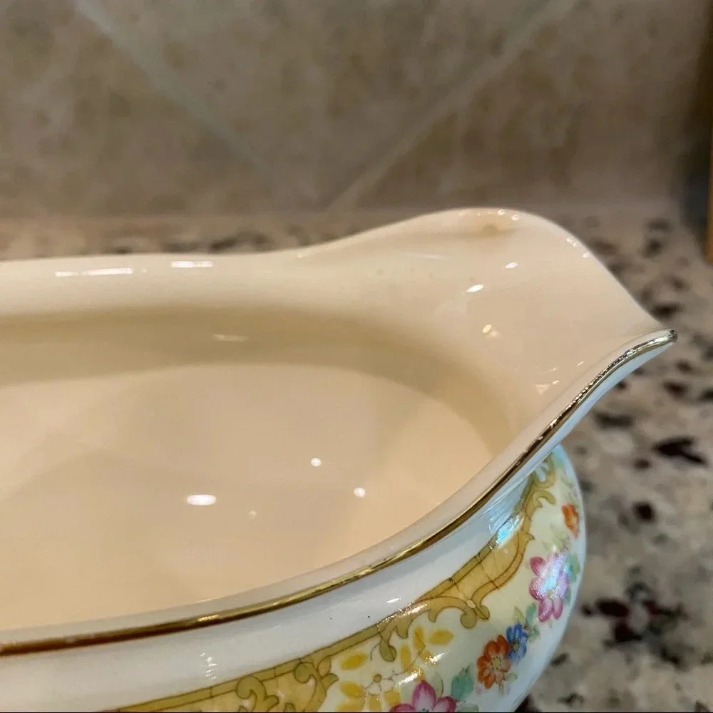 Eggshell Nautilus Gravy Boat